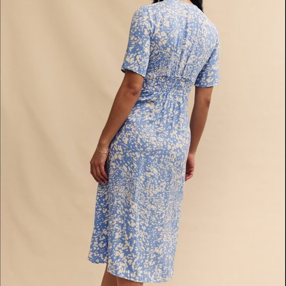 Marks&Spencer Printed V-Neck Midi Tea-Dress - Picture 3 of 6